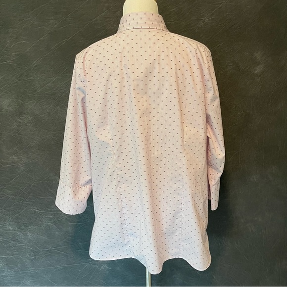 Lands’ End Button Front 3/4 Sleeve Shirt - Picture 2 of 12